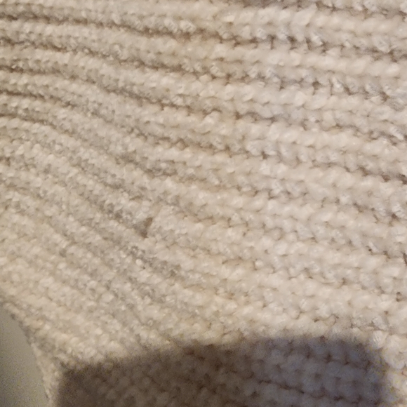 HYFVE, Women's Small Cream Sweater - Picture 7 of 10